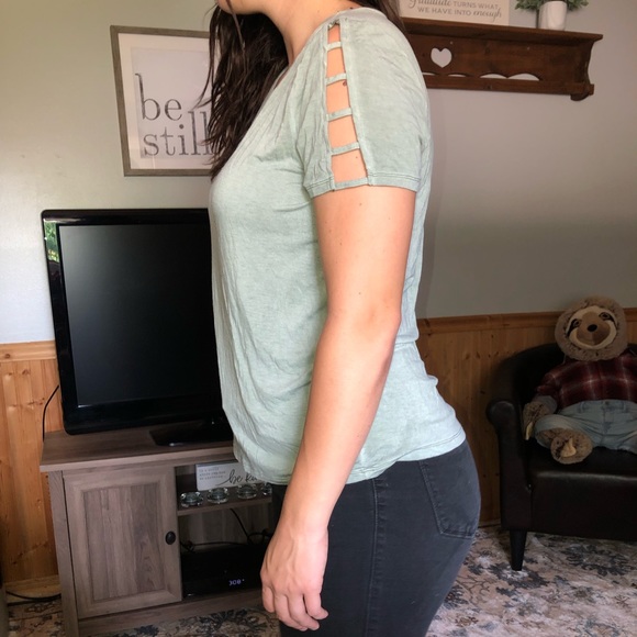 American eagle T-shirt - Picture 2 of 6